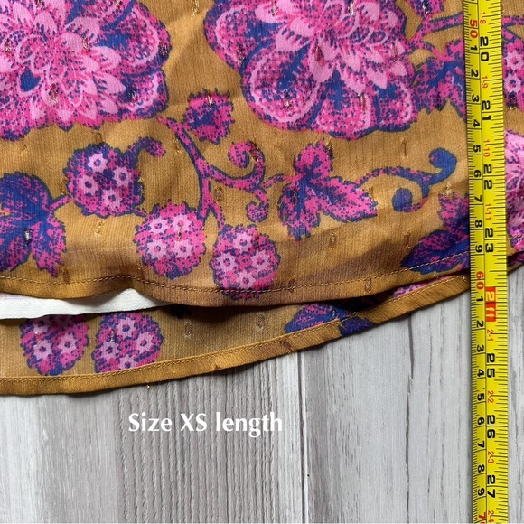 Joie Boho Ruffle Blue & White Paisley Floral Sleeveless Blouse - Picture 5 of 10